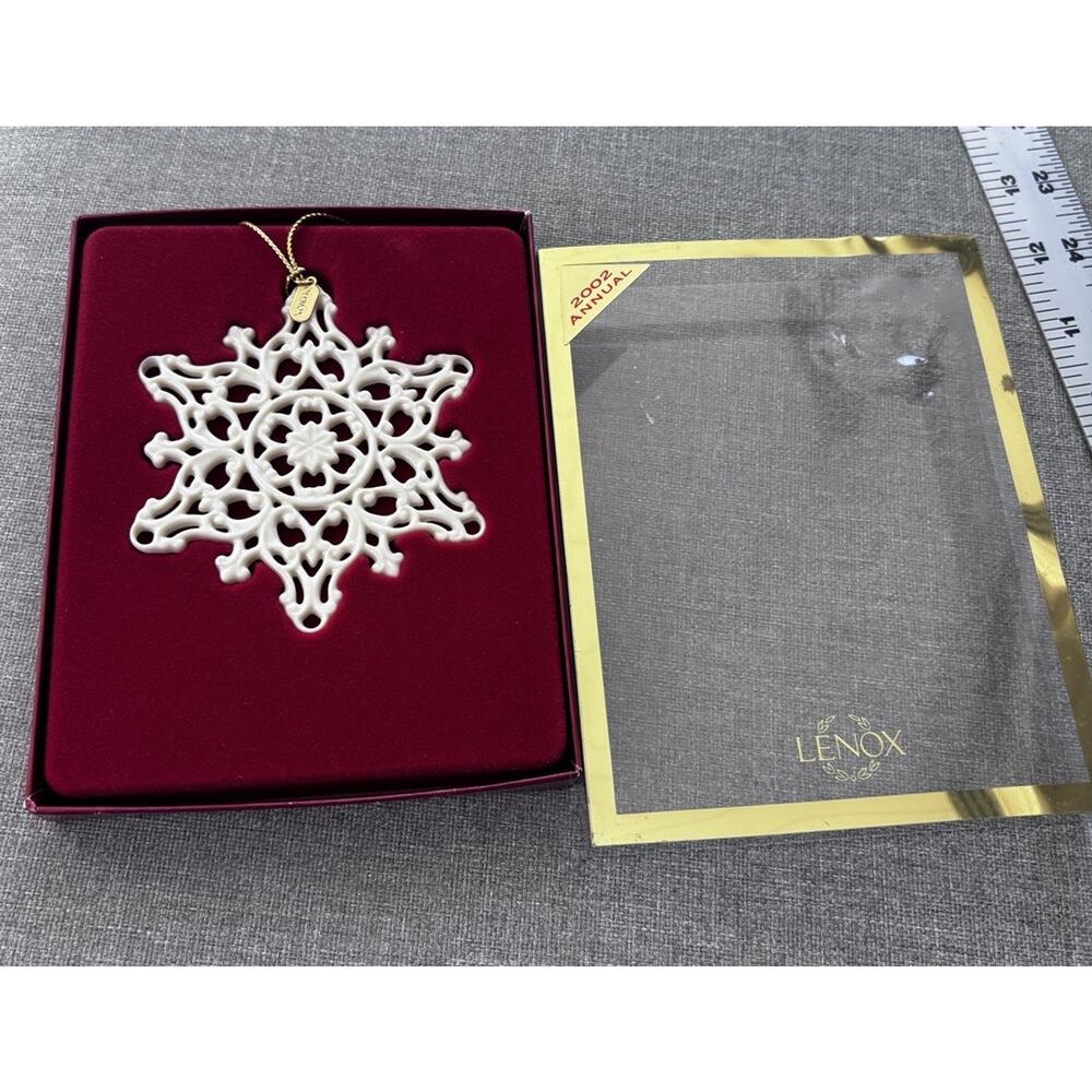 Lenox 2002 Annual Snowflake Porcelain Ornament With Gold Tassel & Box Made In US